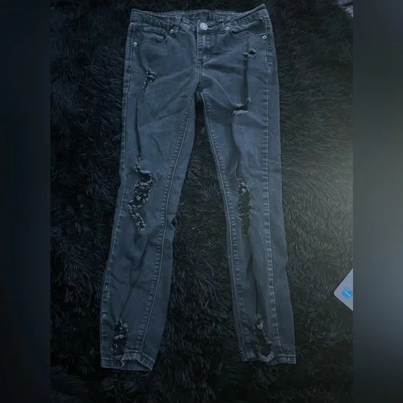 !!! SOLD !!! Rue 21 Black Ripped Mid-Rise Skinny Jeans Size 6 - Picture 5 of 8